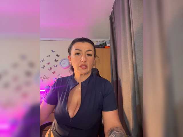 Hotangel75 webcam