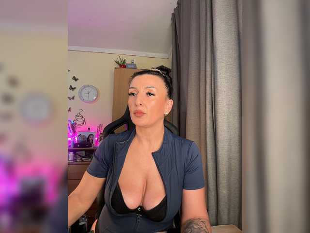 Hotangel75 live cam on BongaCams