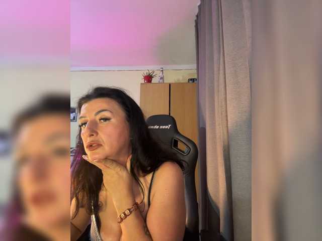 Hotangel75 live cam on BongaCams