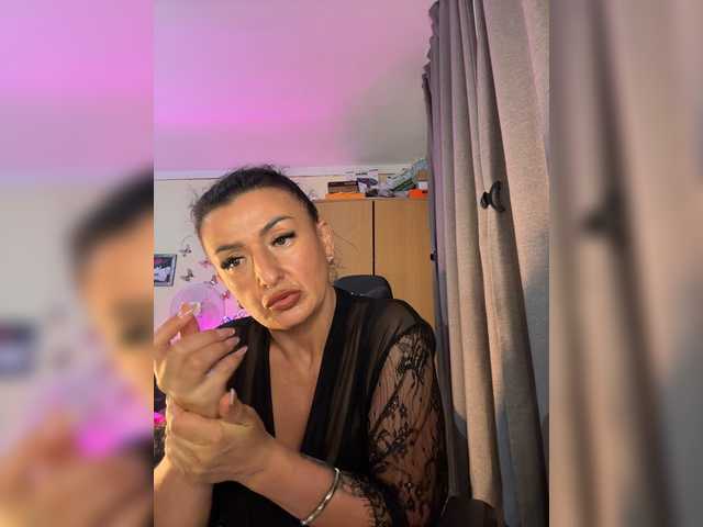 Hotangel75 live cam on BongaCams