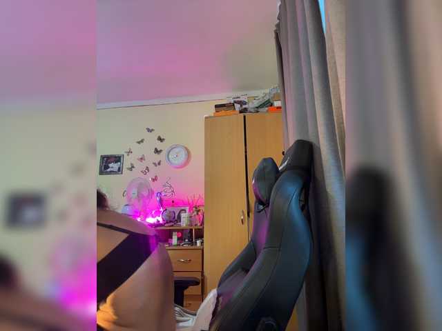 Hotangel75 live cam on BongaCams