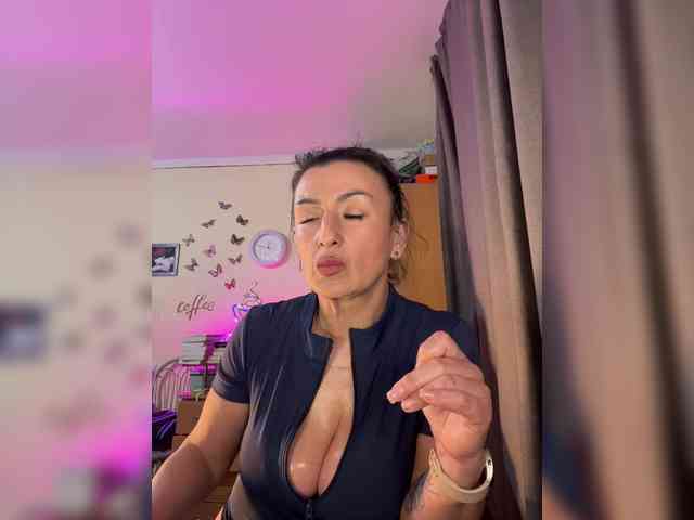 Hotangel75 webcam