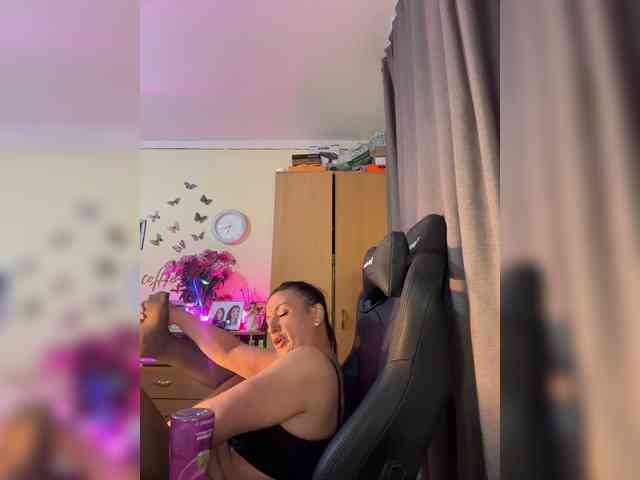 Hotangel75 webcam