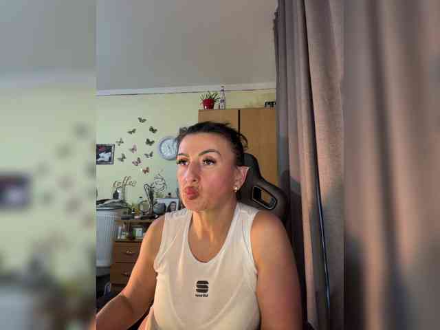 Hotangel75 webcam