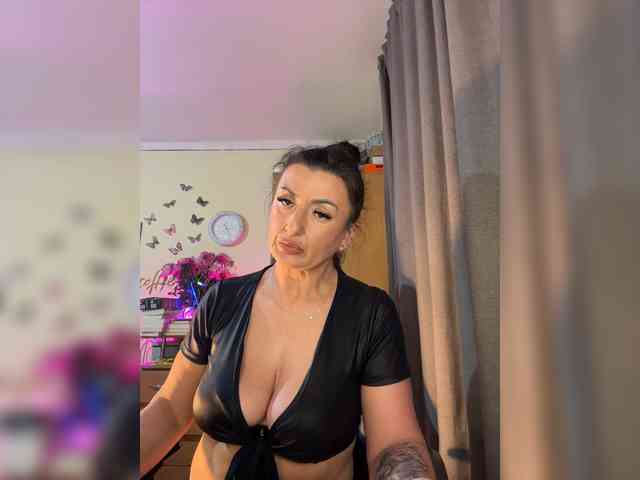 Hotangel75 webcam