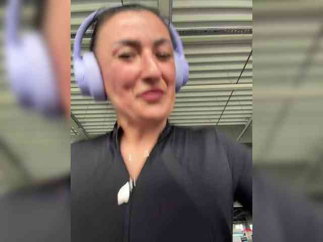 Hotangel75 webcam