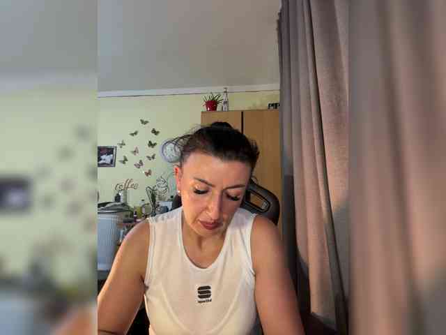 Hotangel75 webcam