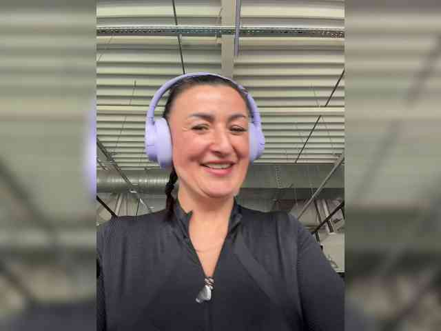 Hotangel75 webcam