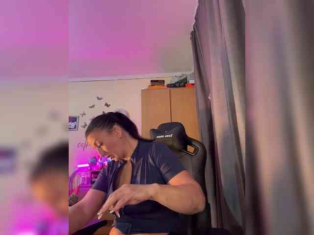Hotangel75 webcam
