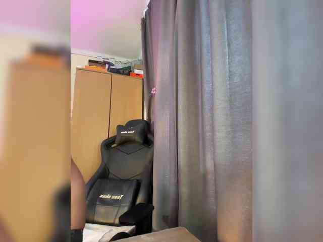 Hotangel75 webcam