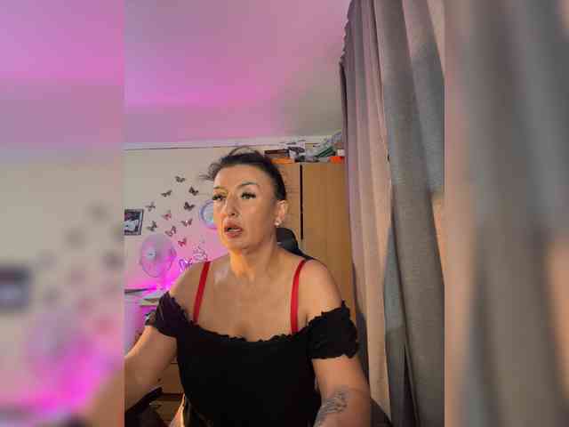 Hotangel75 Live Webcam on BongaCams