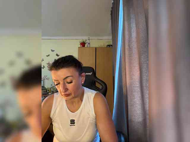 Hotangel75 webcam
