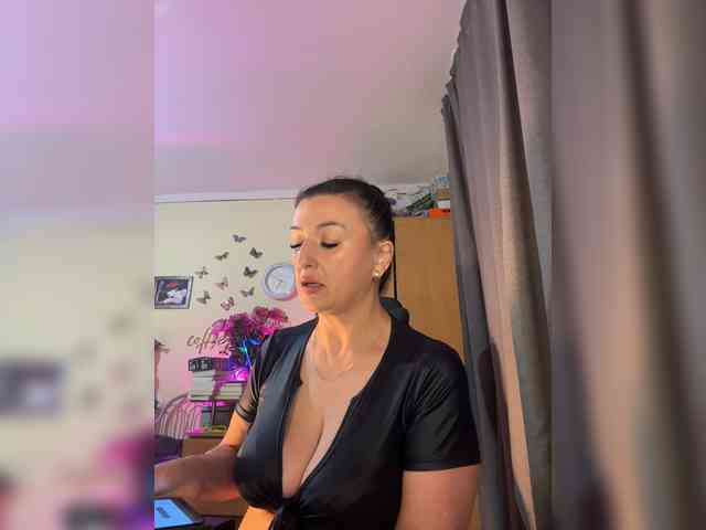 Hotangel75 webcam