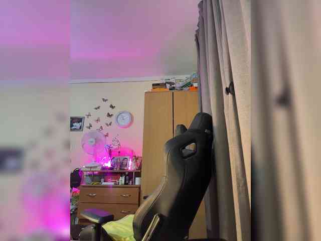 Hotangel75 webcam