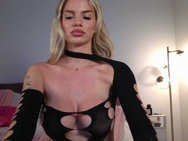 NicoleSarahX
