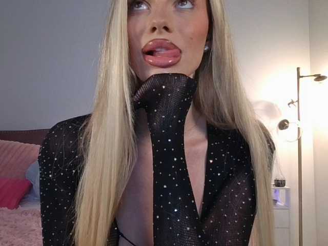 NicoleSarahX