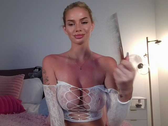 NicoleSarahX