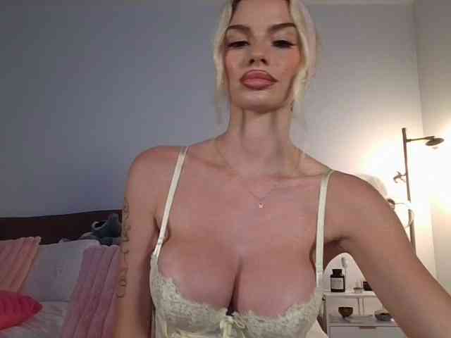 NicoleSarahX