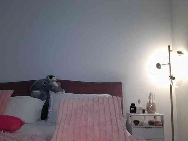 NicoleSarahX webcam