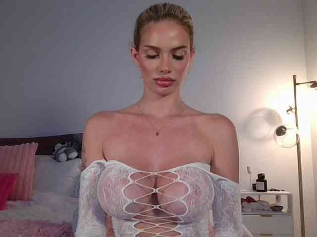 NicoleSarahX