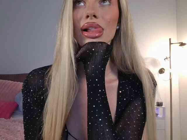 NicoleSarahX