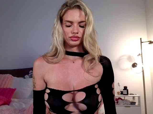 NicoleSarahX
