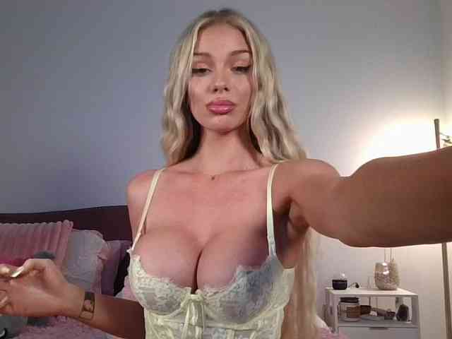 NicoleSarahX