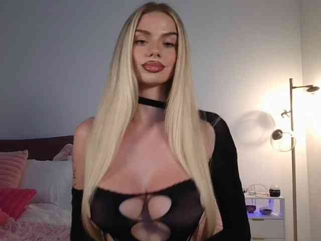 NicoleSarahX