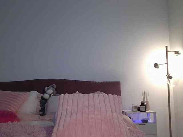 NicoleSarahX webcam