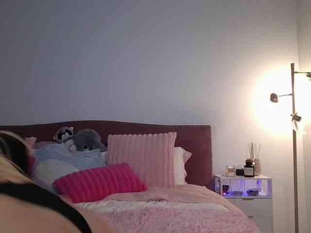 NicoleSarahX webcam