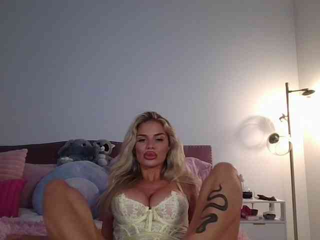 NicoleSarahX