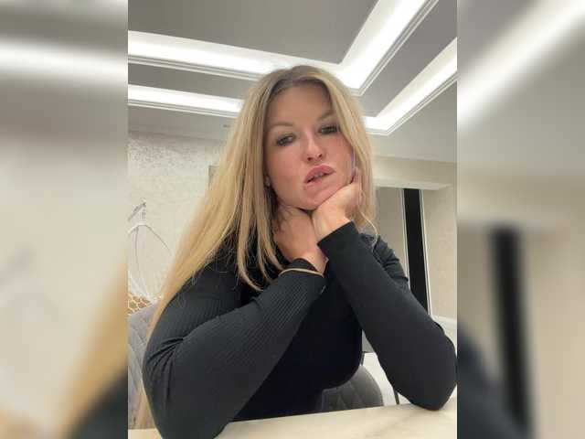 Masha-Masha's BongaCams show and profile