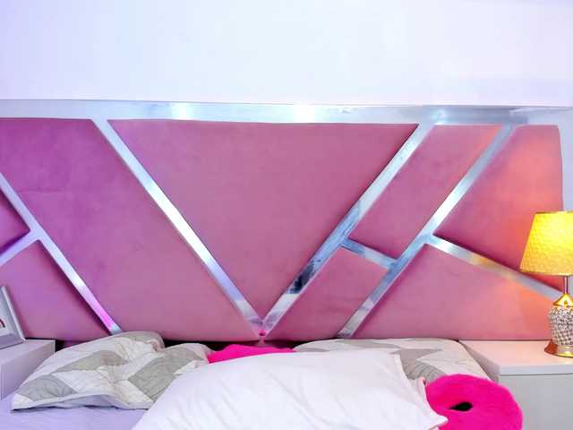 NinnaVous's BongaCams show and profile