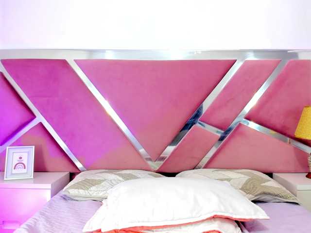 NinnaVous live cam on BongaCams