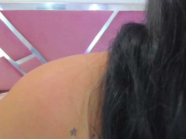 NinnaVous live cam on BongaCams