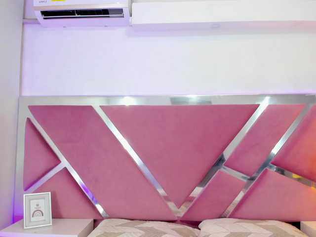 NinnaVous live cam on BongaCams