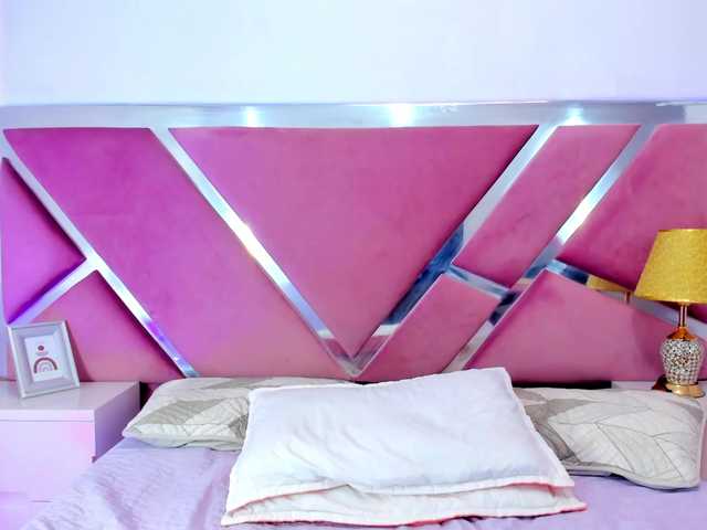 NinnaVous live cam on BongaCams
