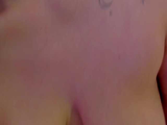 NinnaVous live cam on BongaCams