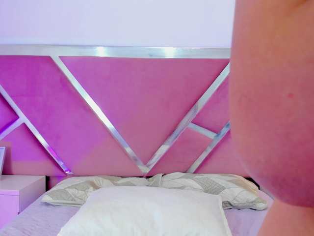 NinnaVous live cam on BongaCams