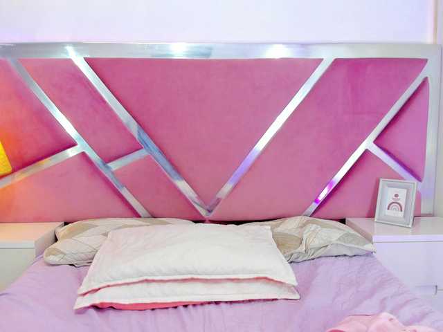 NinnaVous live cam on BongaCams
