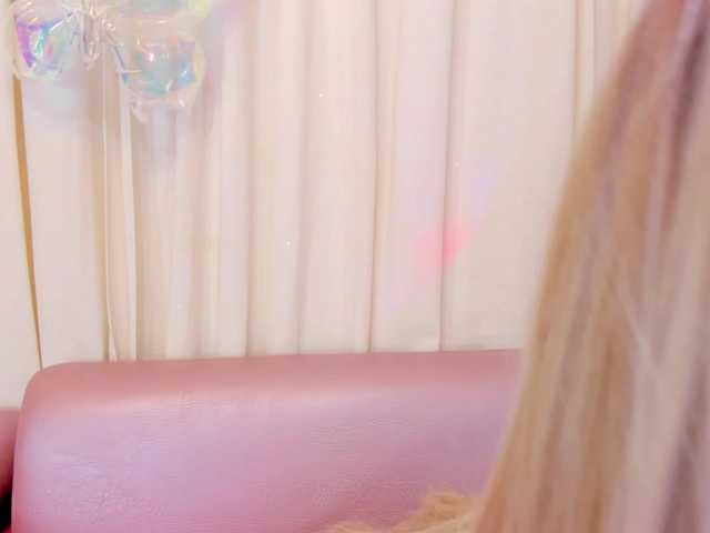 NinnaVous live cam on BongaCams