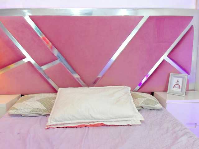NinnaVous live cam on BongaCams