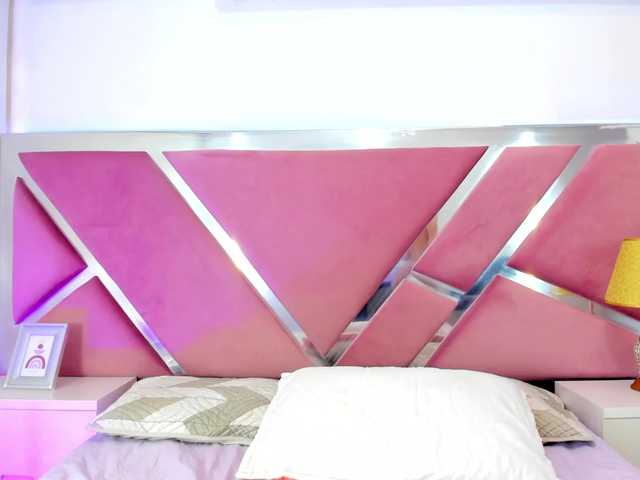 NinnaVous live cam on BongaCams