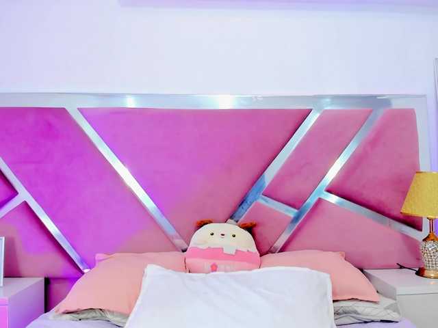 NinnaVous live cam on BongaCams