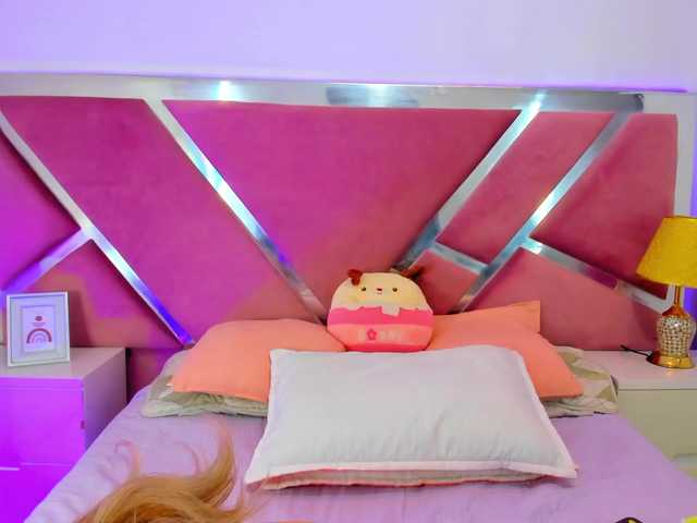 NinnaVous live cam on BongaCams