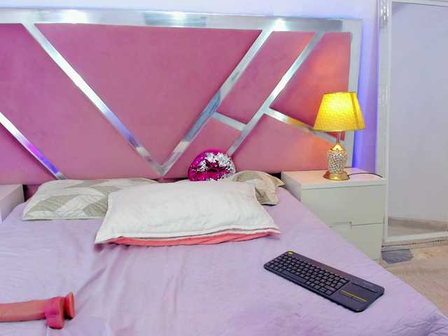 NinnaVous live cam on BongaCams