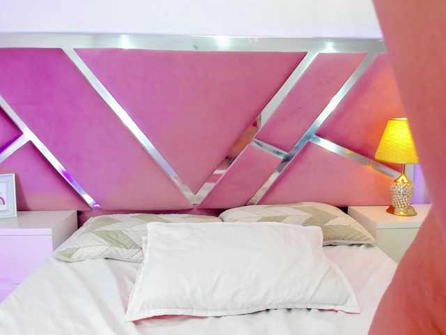 NinnaVous live cam on BongaCams