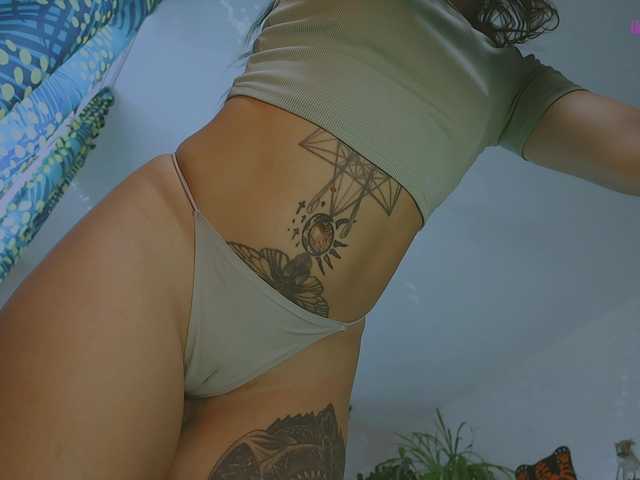DeadButterfly live webcam show