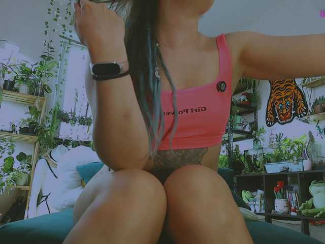 DeadButterfly live cam on BongaCams
