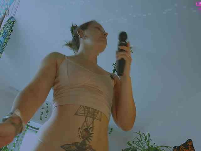 InkButtercup webcam
